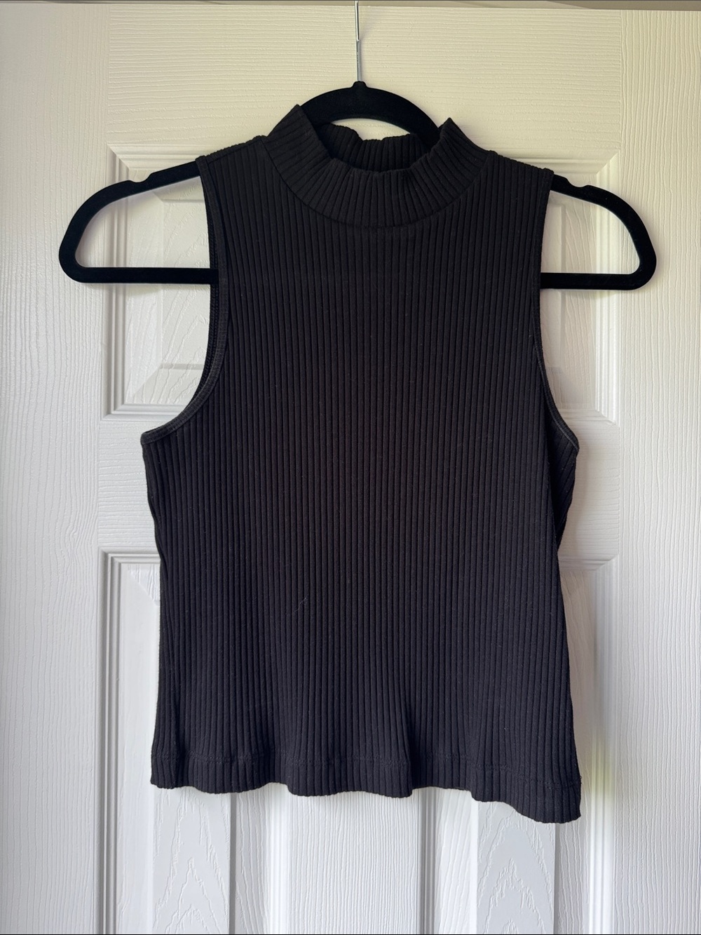 Old Navy Ribbed Sleeveless Mock Turtleneck Tank Black